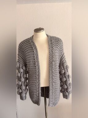 PrettyLittleThing Gray Chunky Bubble-Sleeve Open Cardigan